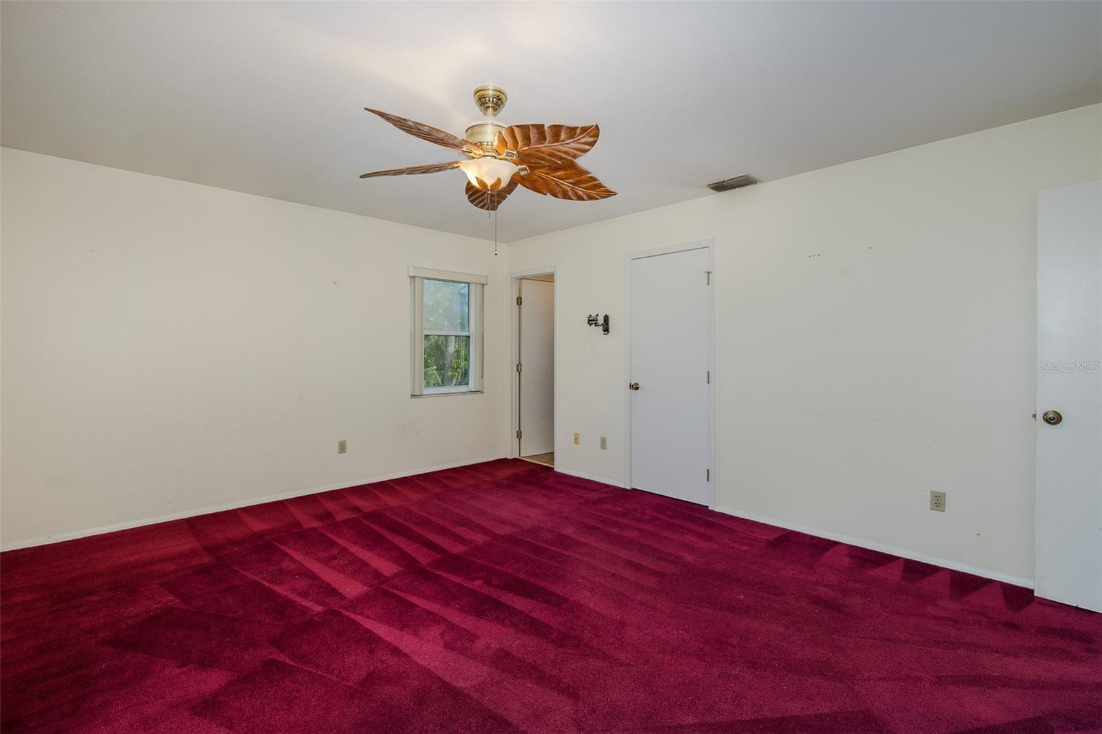 GOLDEN ACRES - Residential