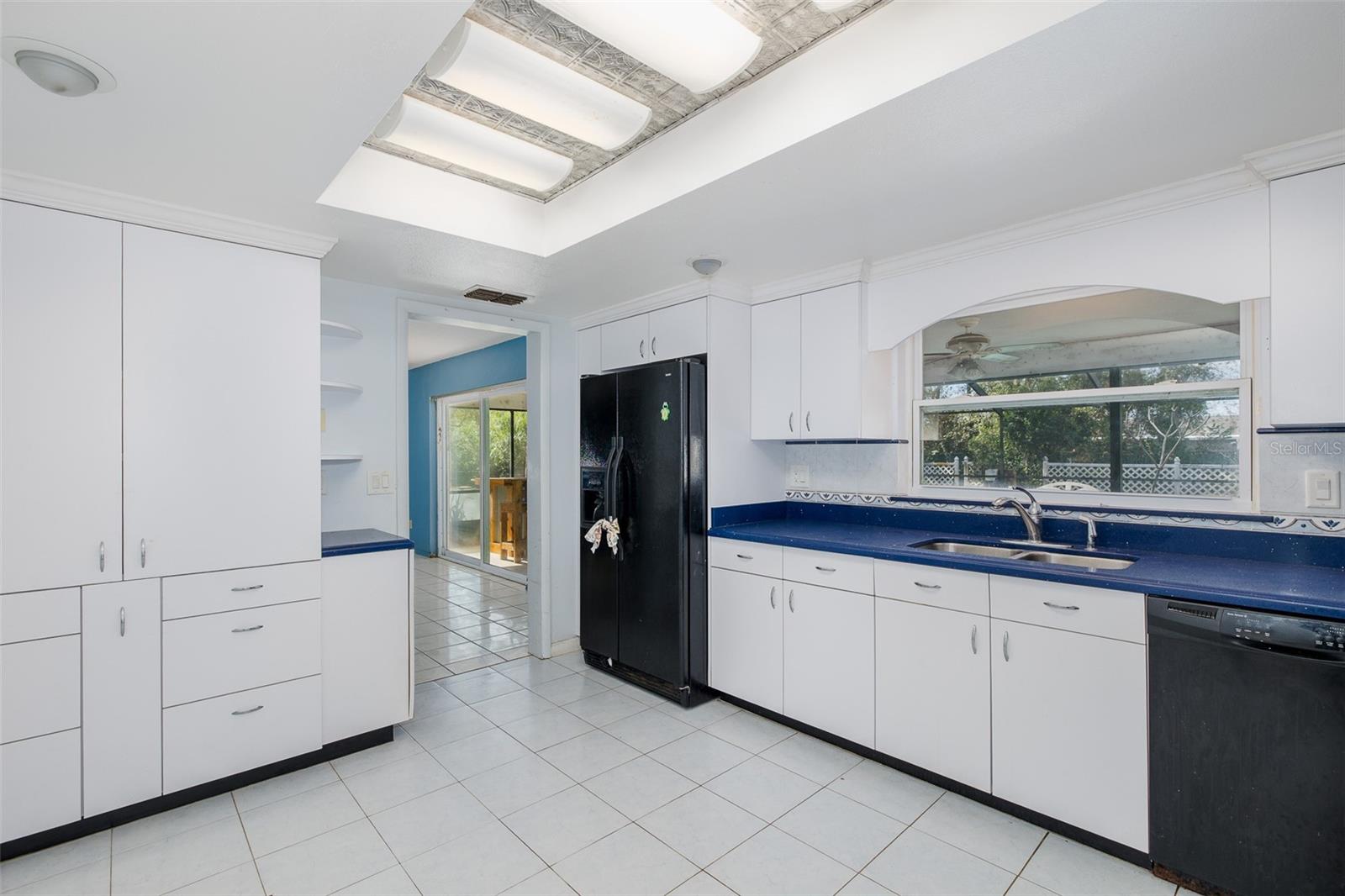 GOLDEN ACRES - Residential