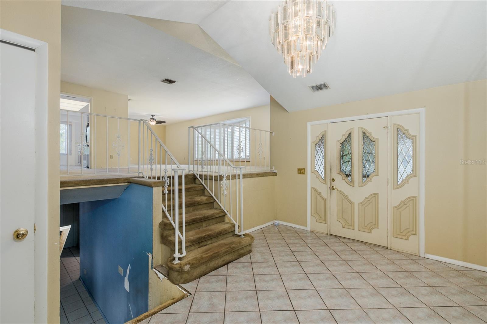 GOLDEN ACRES - Residential