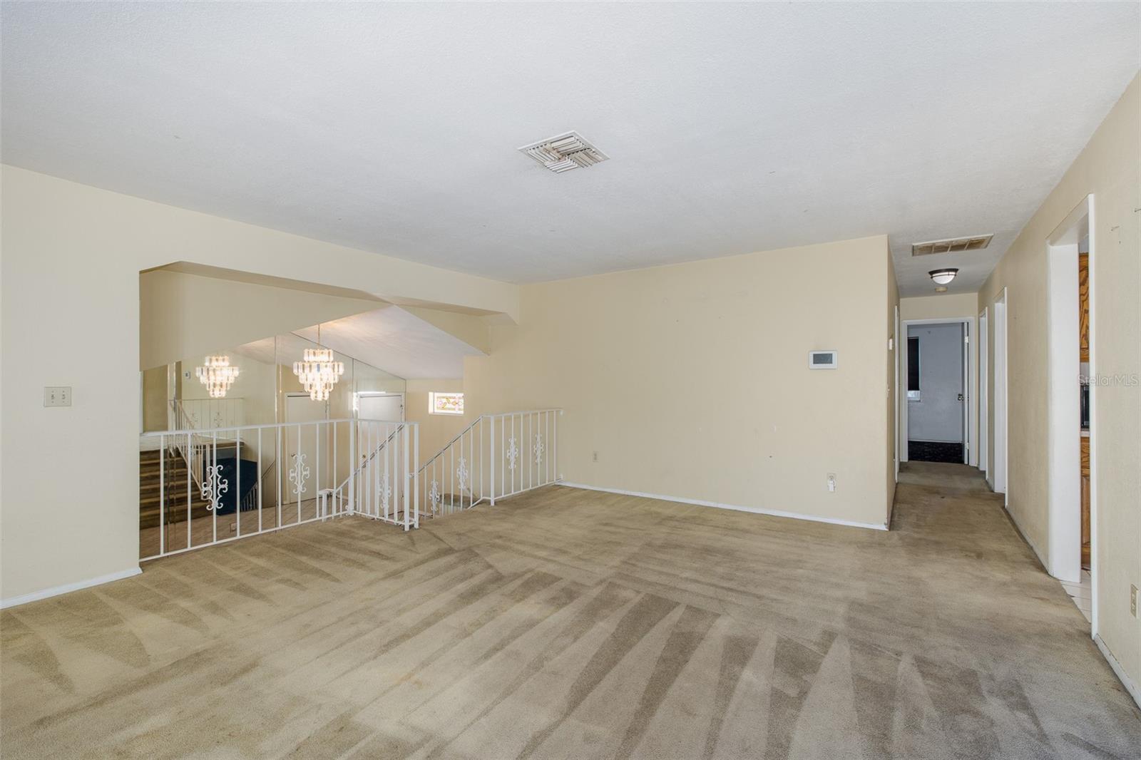 GOLDEN ACRES - Residential