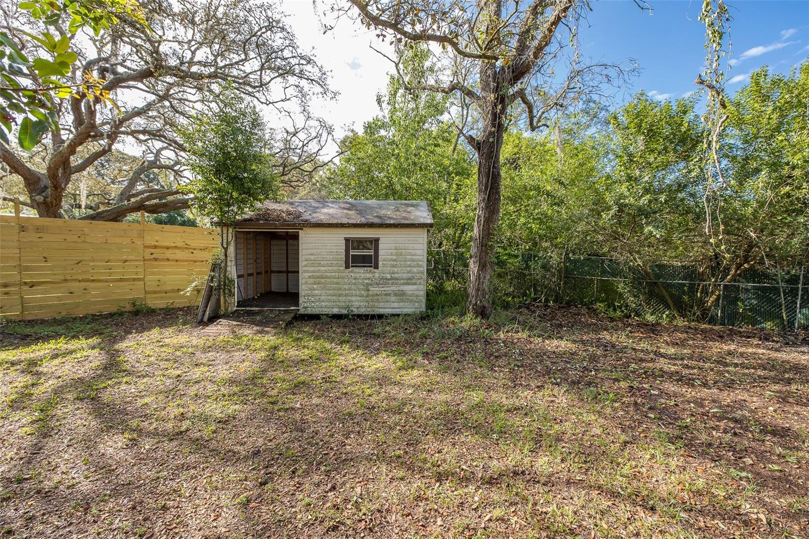 GOLDEN ACRES - Residential