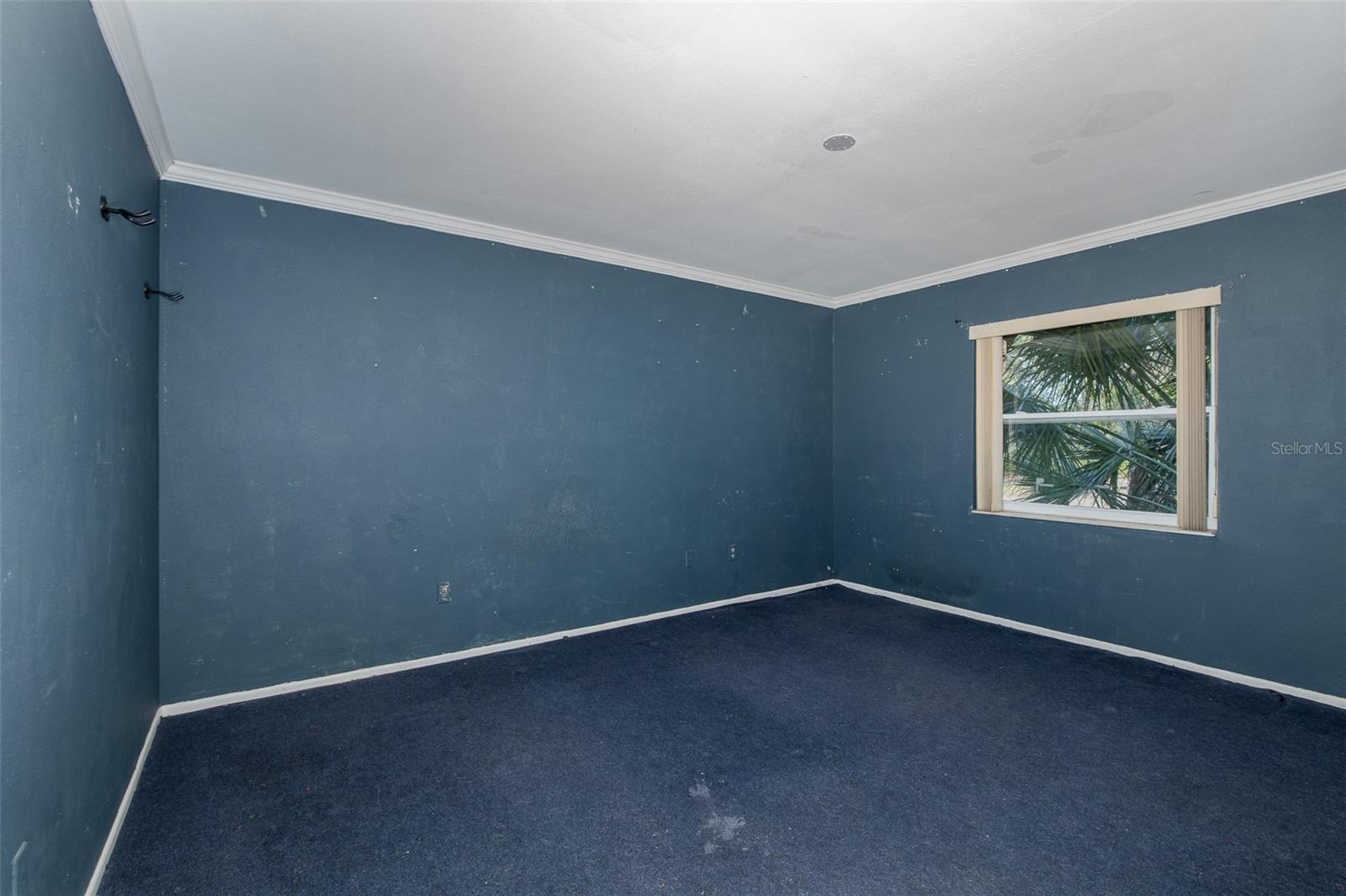 GOLDEN ACRES - Residential