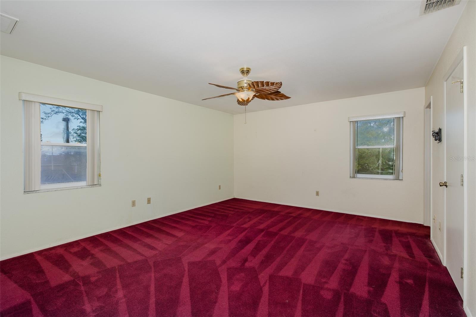 GOLDEN ACRES - Residential