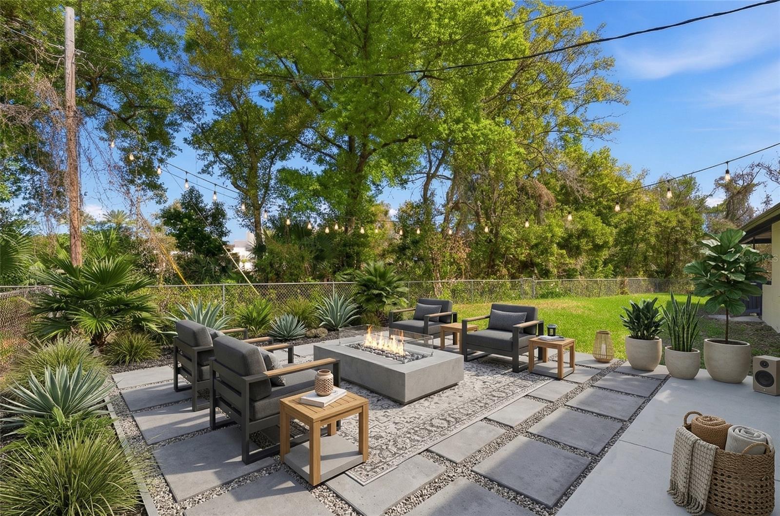 FAIRBANKS SHORES 5TH ADD - Residential