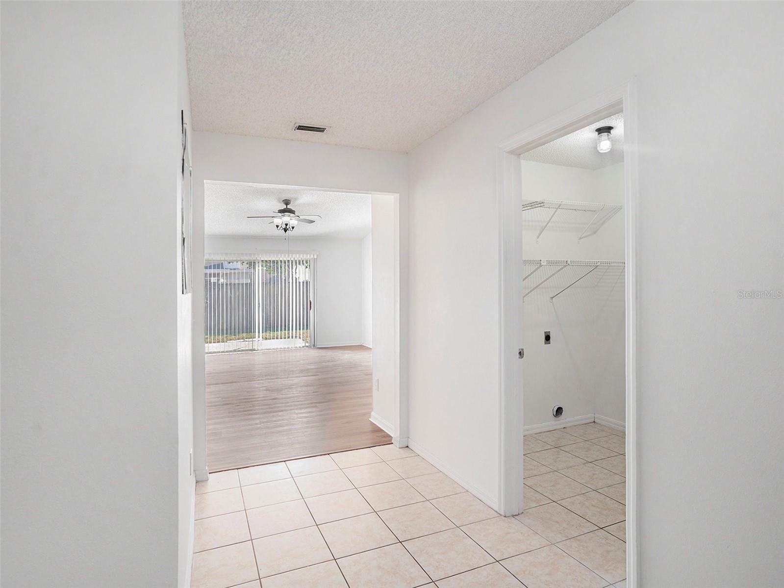1009 HARDWOOD DRIVE