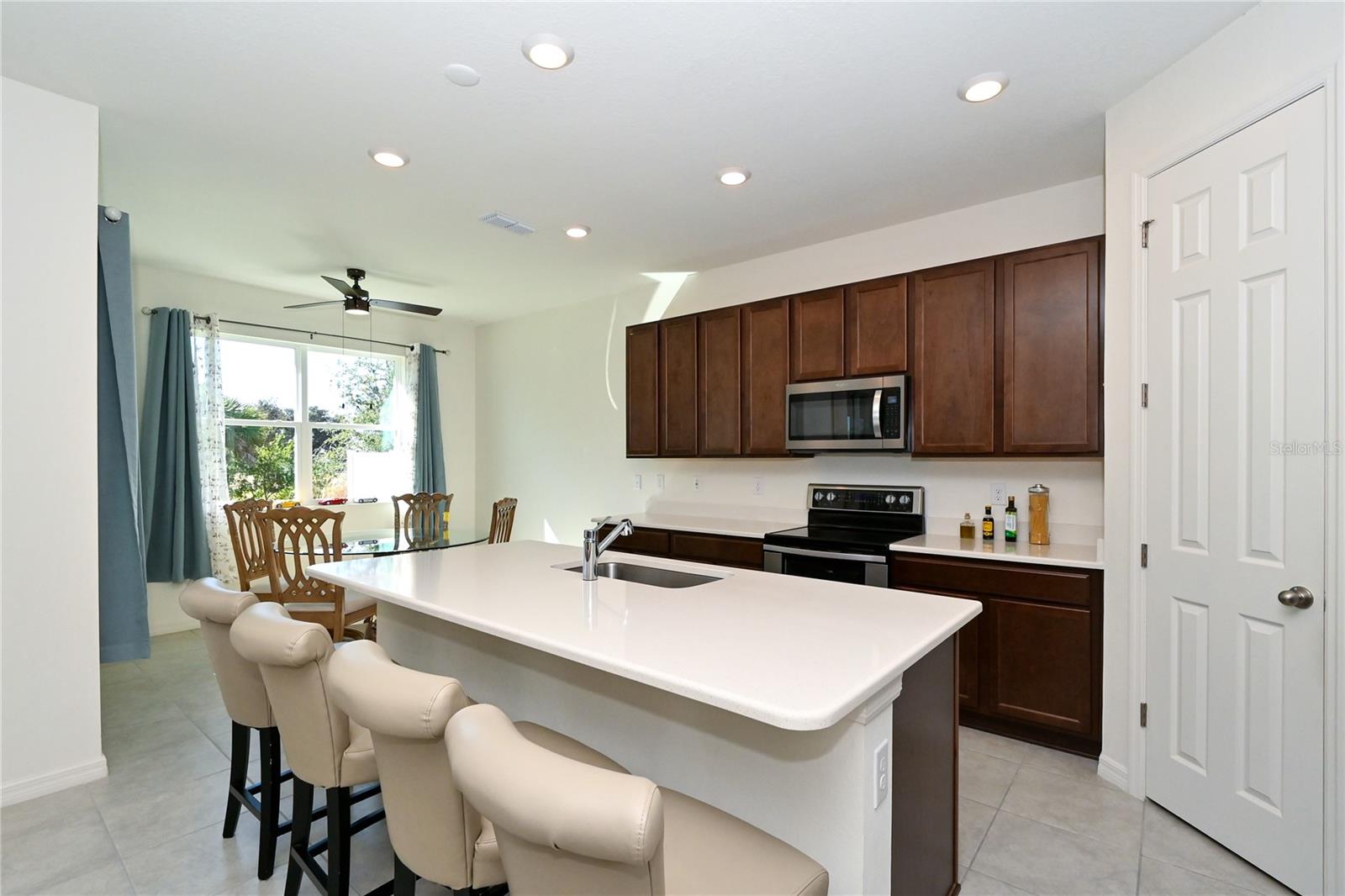 GRADY POINTE - Residential