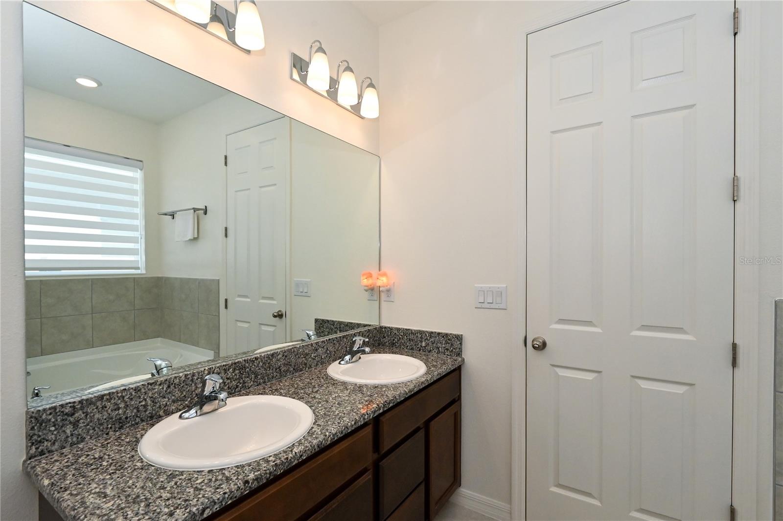 GRADY POINTE - Residential