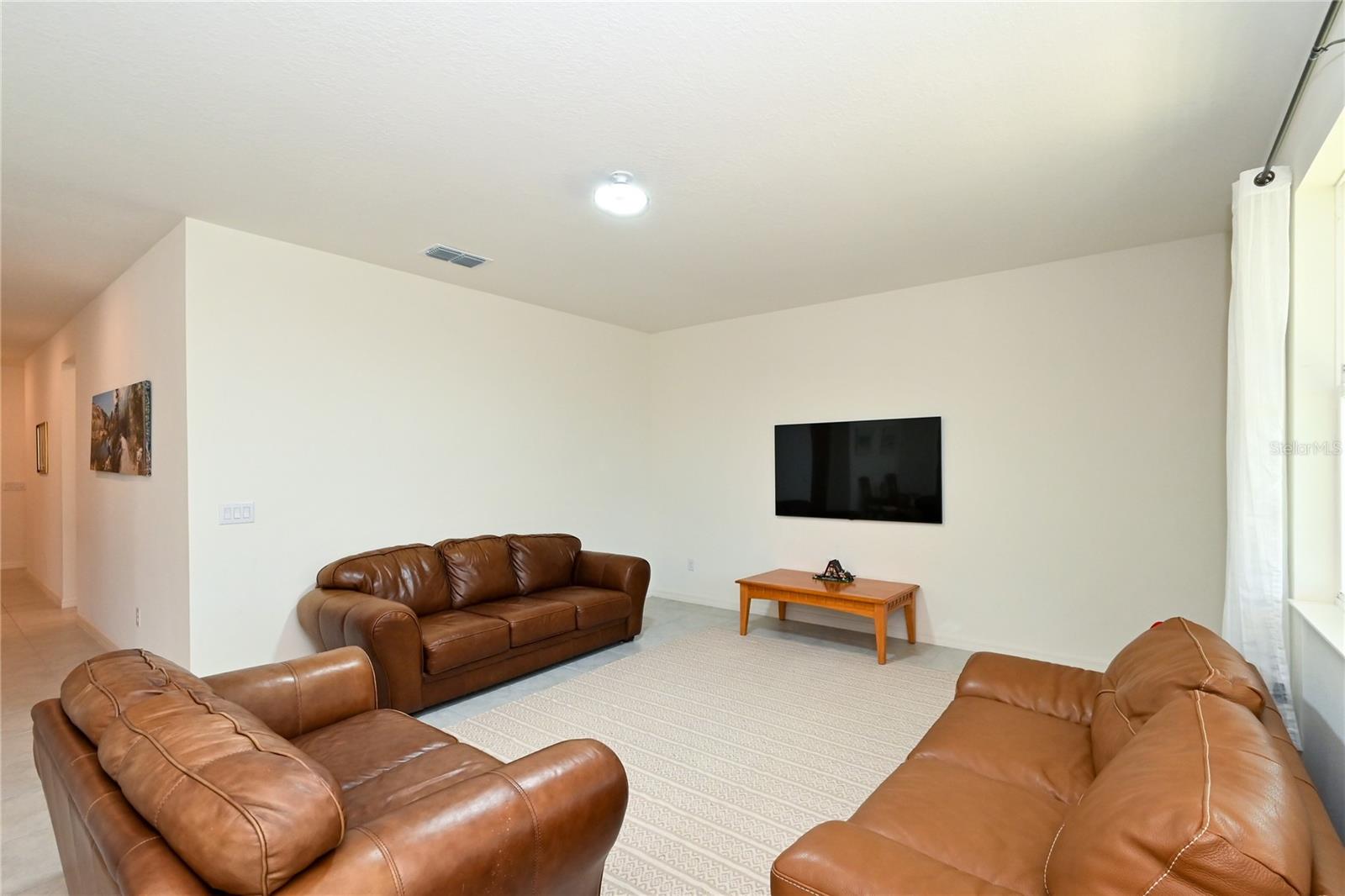 GRADY POINTE - Residential