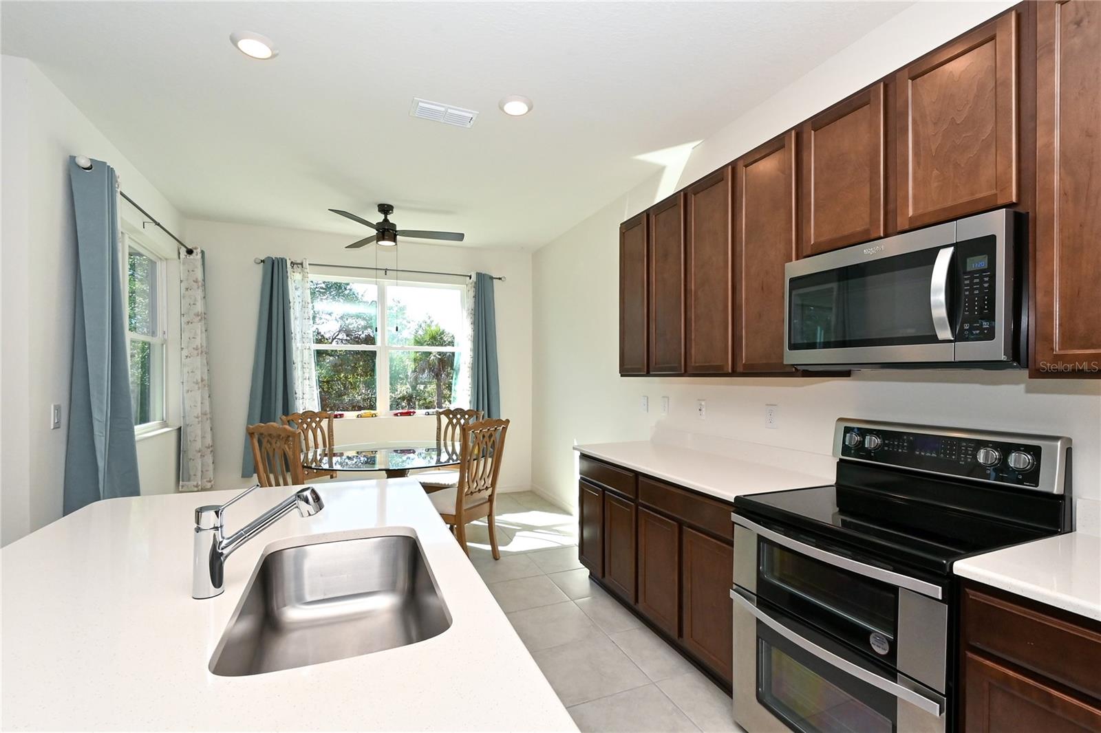 GRADY POINTE - Residential