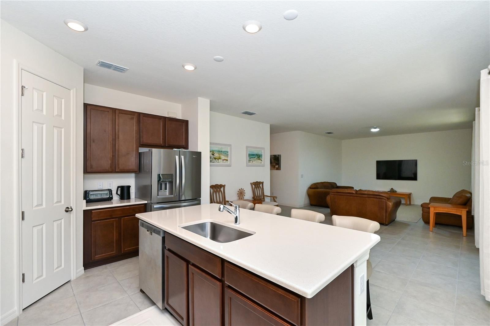 GRADY POINTE - Residential