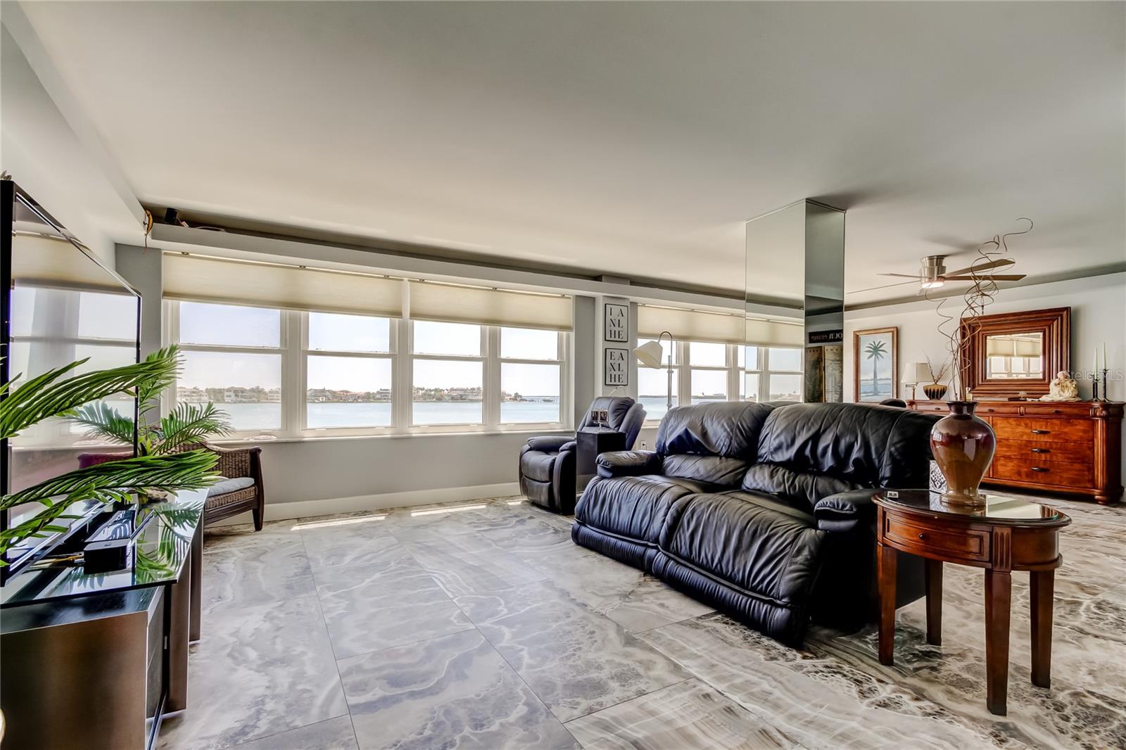 BAYWAY ISLES POINT BRITTANY FOUR - Residential