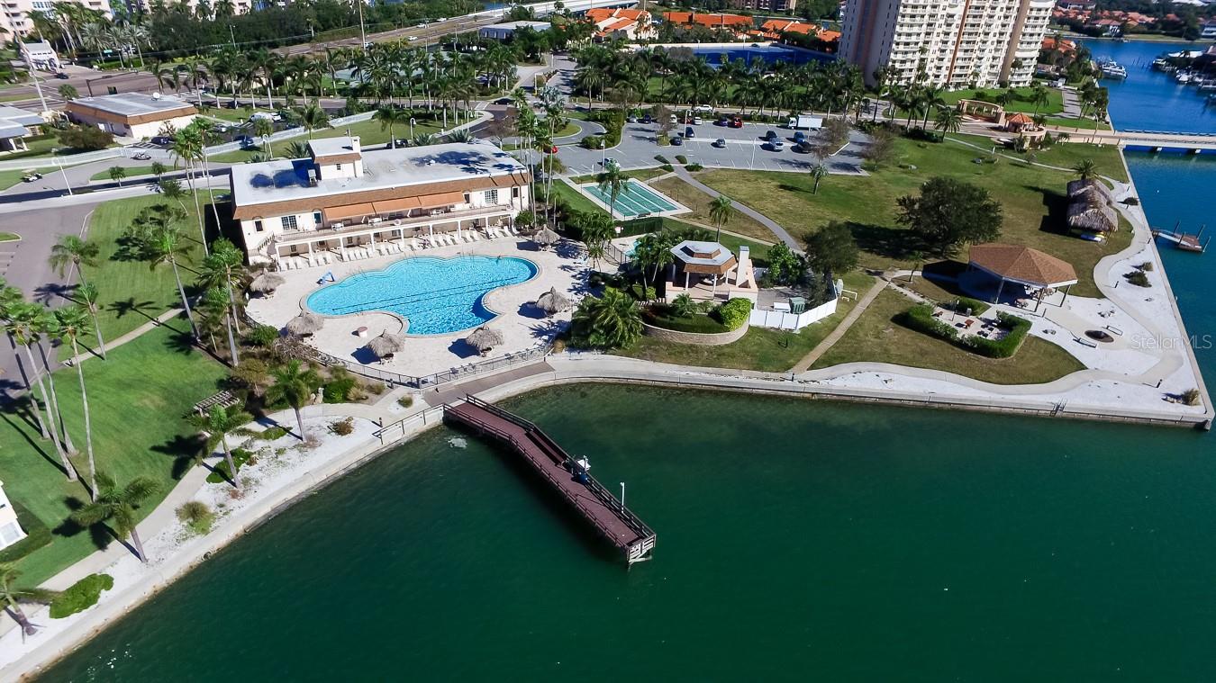 BAYWAY ISLES POINT BRITTANY FOUR - Residential