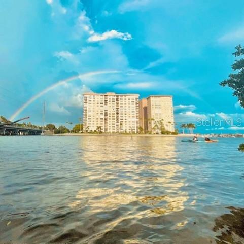 BAYWAY ISLES POINT BRITTANY FOUR - Residential