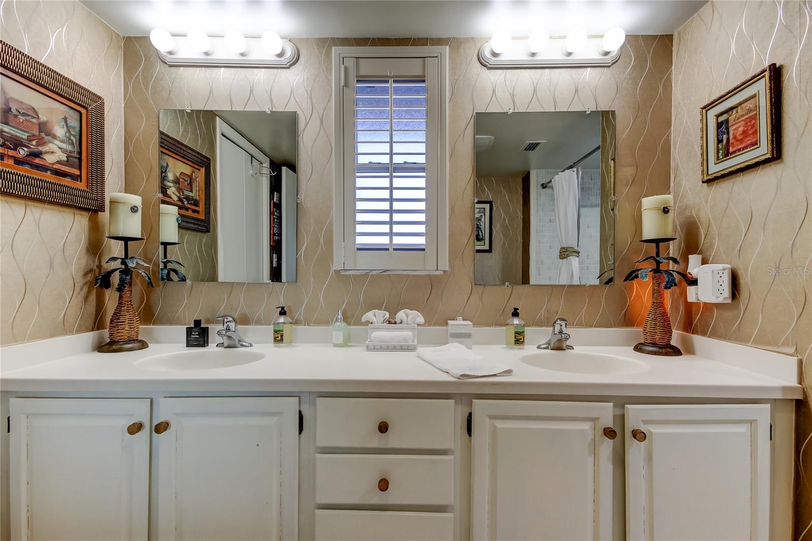 BAYWAY ISLES POINT BRITTANY FOUR - Residential