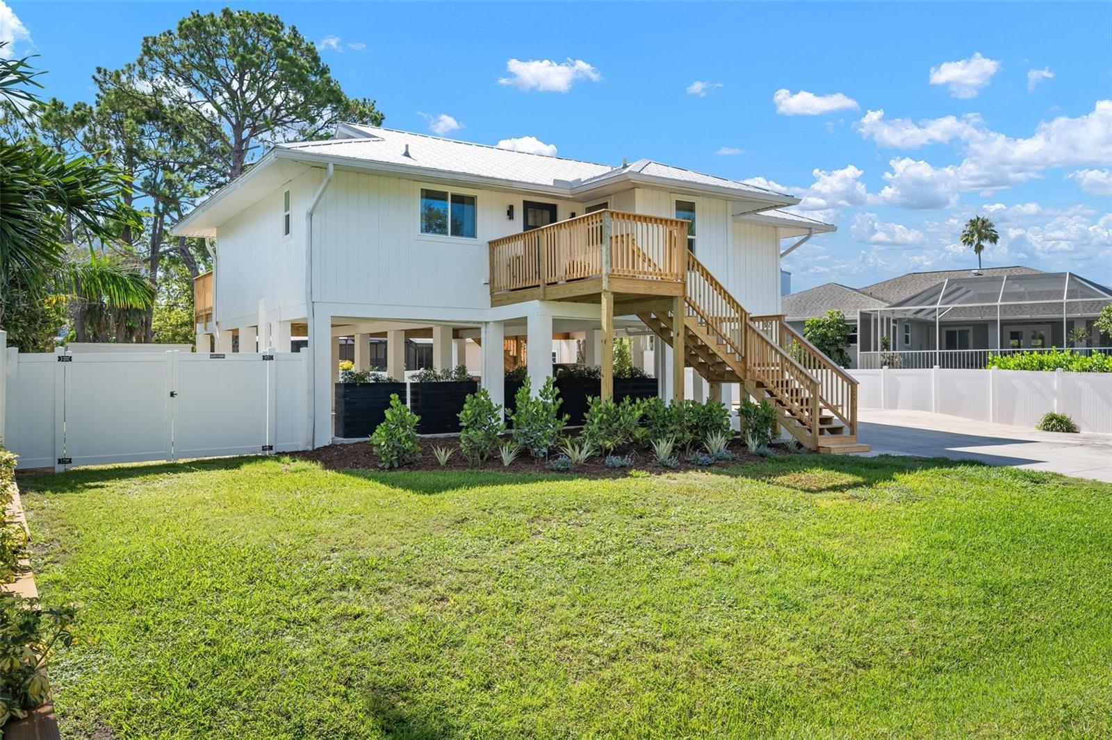 HIDDEN BAY ESTATES - Residential