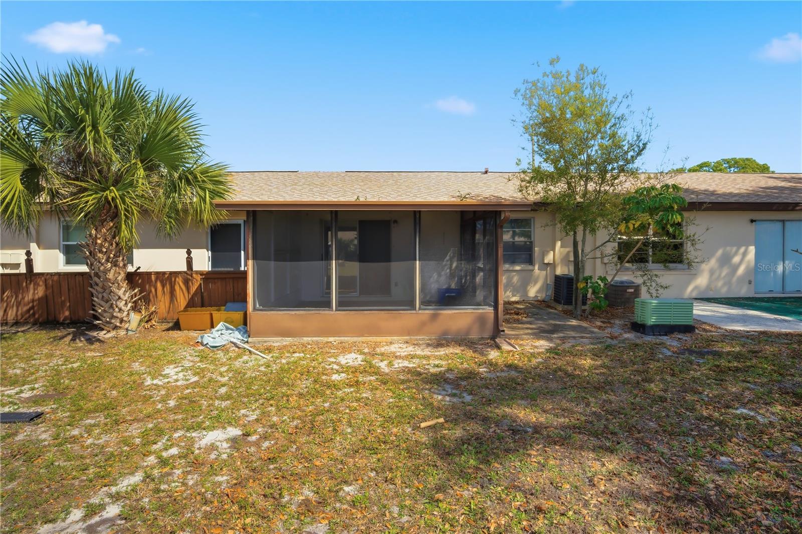 HILL CREST VILLAS - Residential Lease