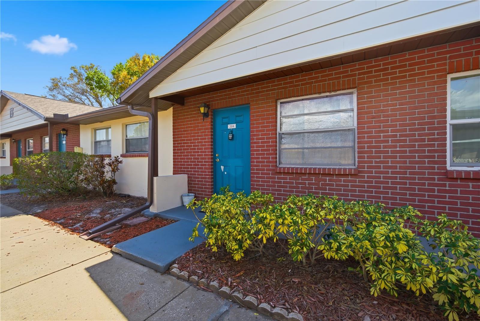 HILL CREST VILLAS - Residential Lease