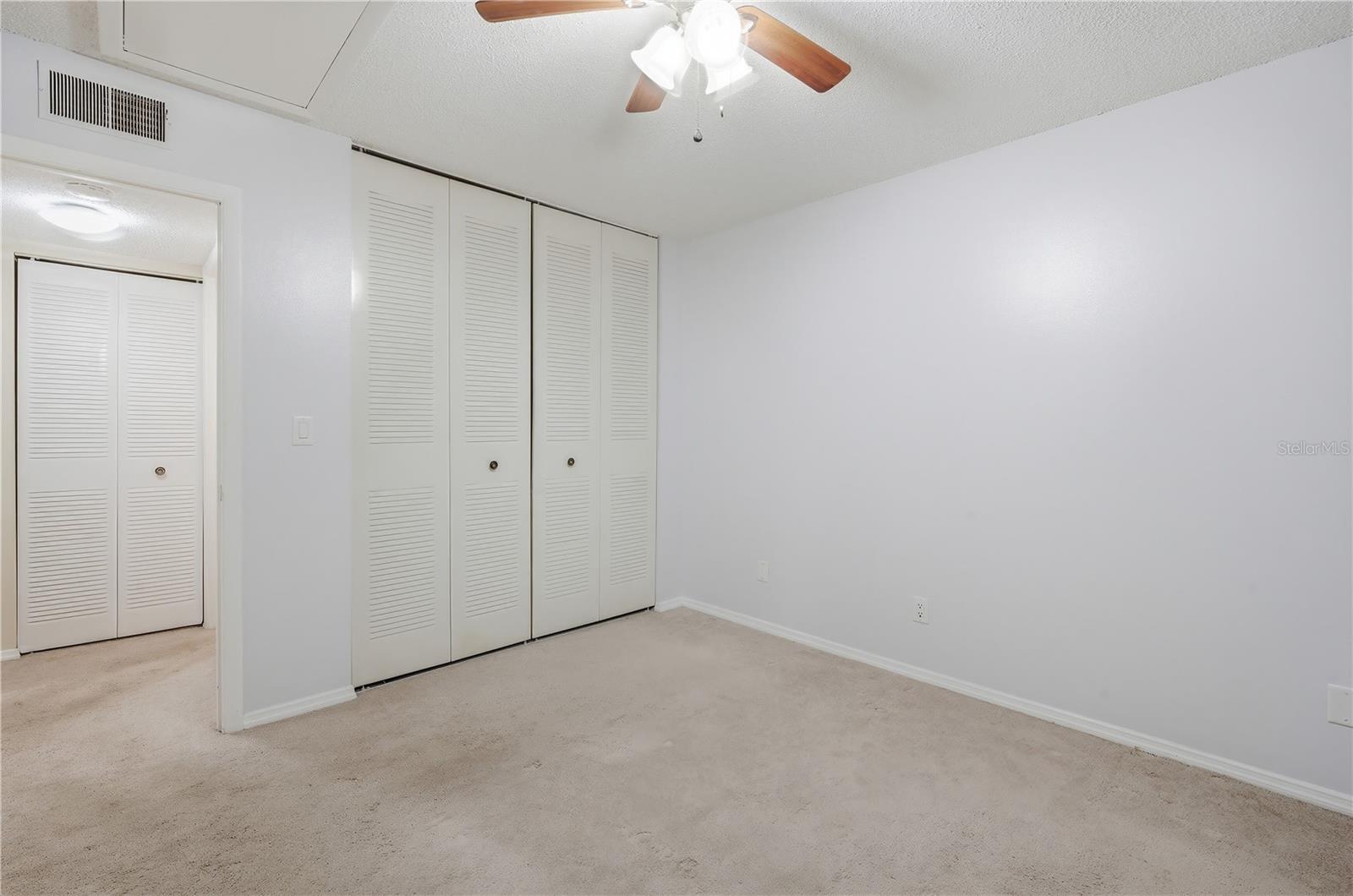 HILL CREST VILLAS - Residential Lease