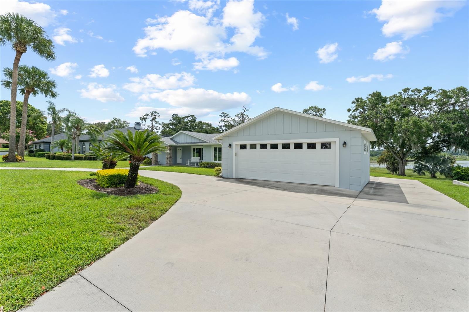 1193 ERROL PARKWAY