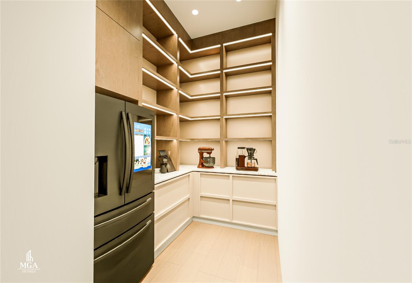 MANHATTAN MANOR REV - Residential