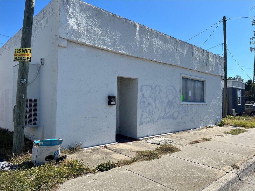 Photo of 8319 N Nebraska Avenue, Tampa, FL 33604 (MLS # TB8447992)