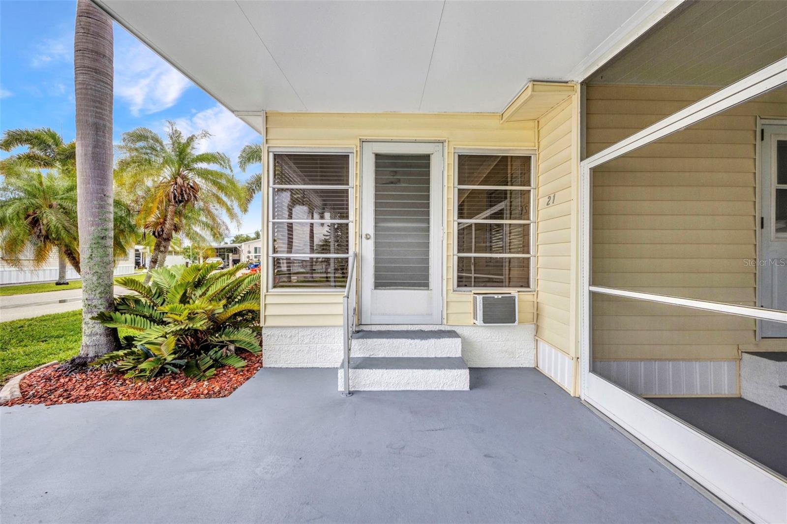 RIVER HAVEN MOB HME PARK - Residential