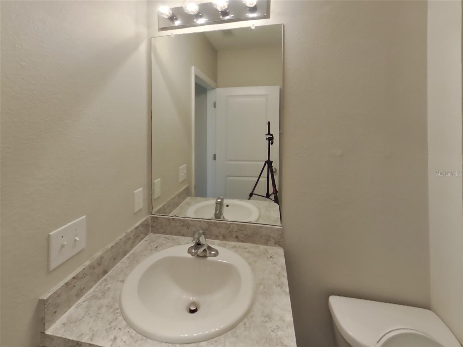 TREASURE PARK - Residential Lease