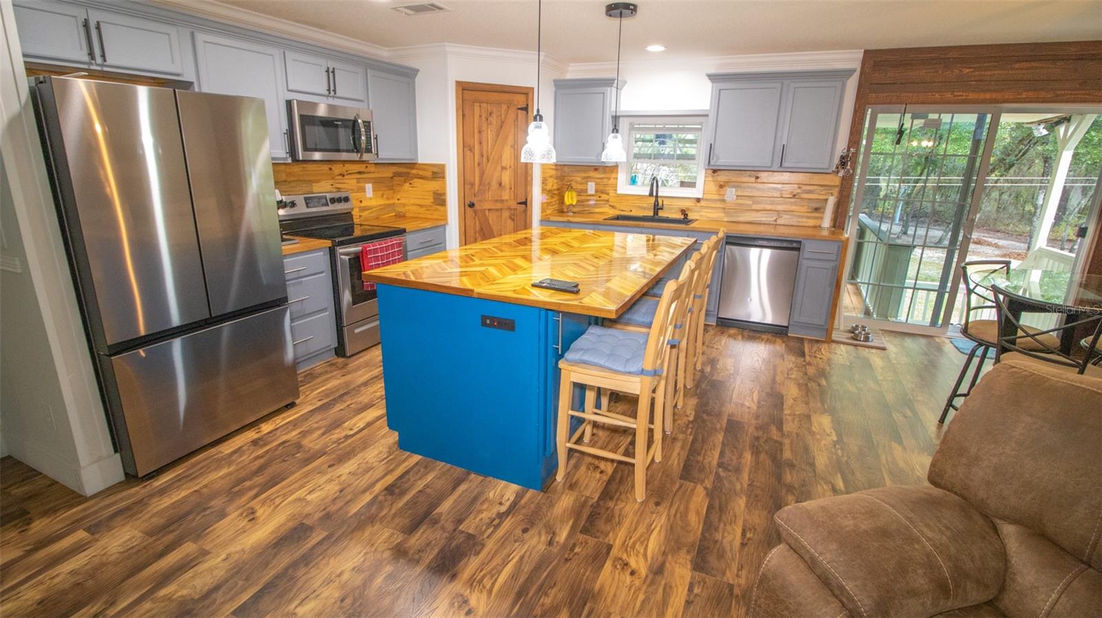 METES & BOUNDS - Residential