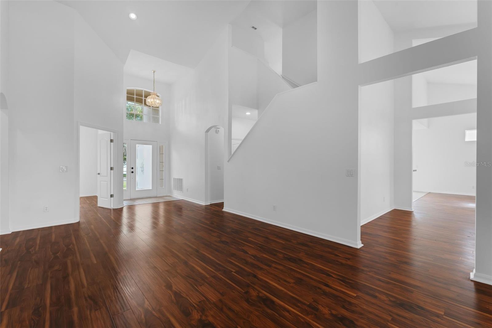 802 KINGSBRIDGE DRIVE