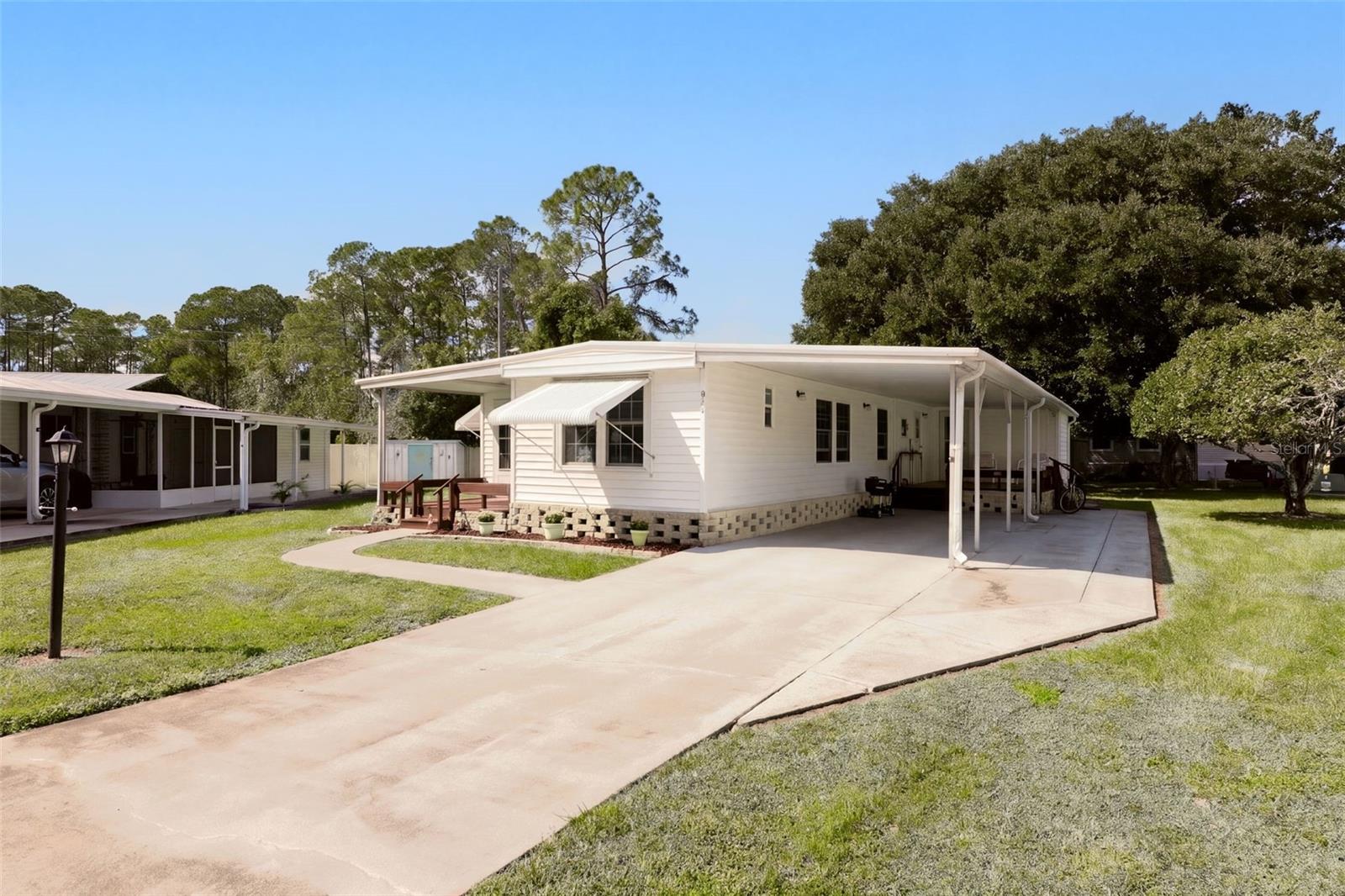 914 BLUE HERON BOULEVARD