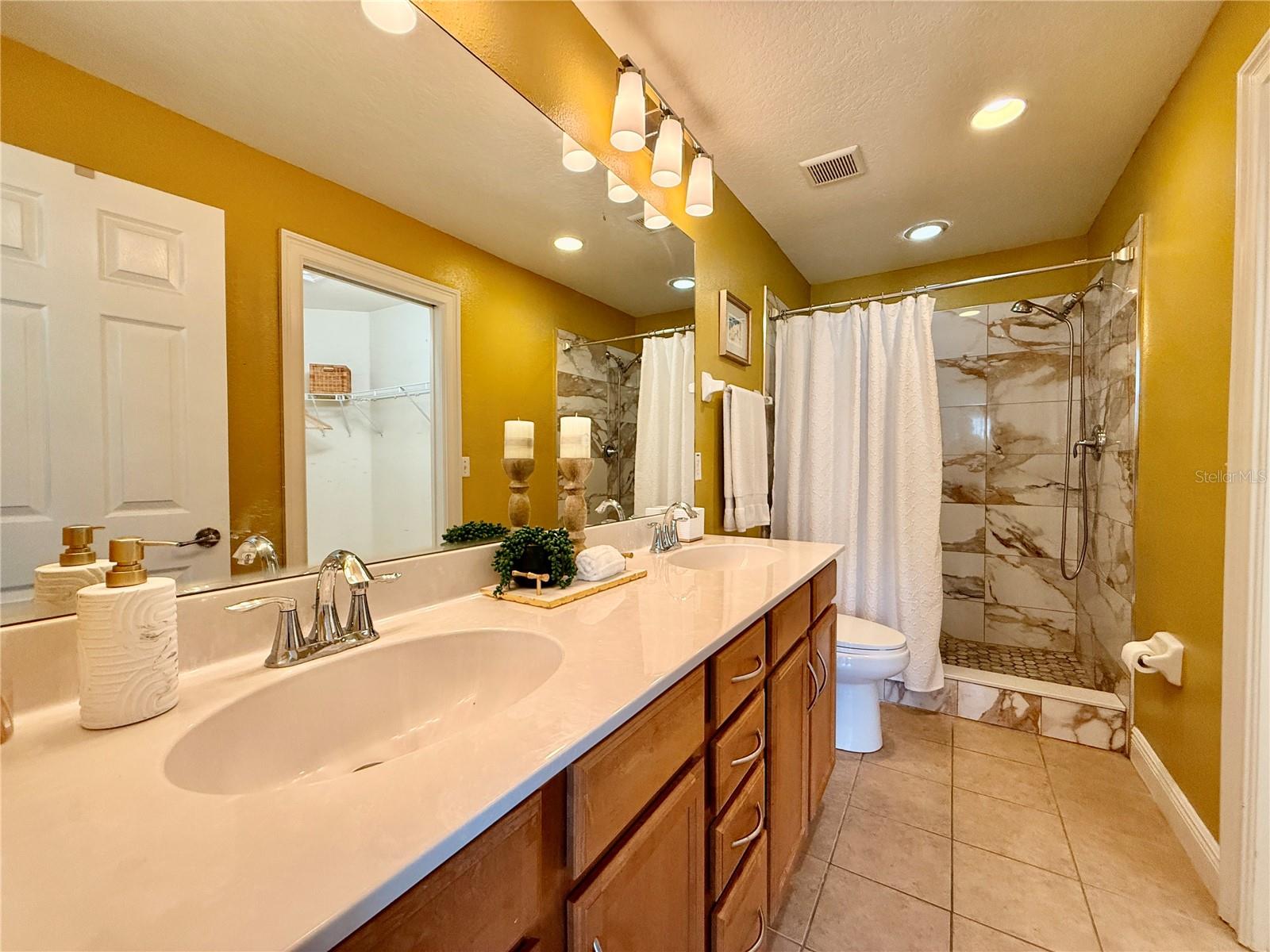 TARPON RIDGE TWNHMS - Residential