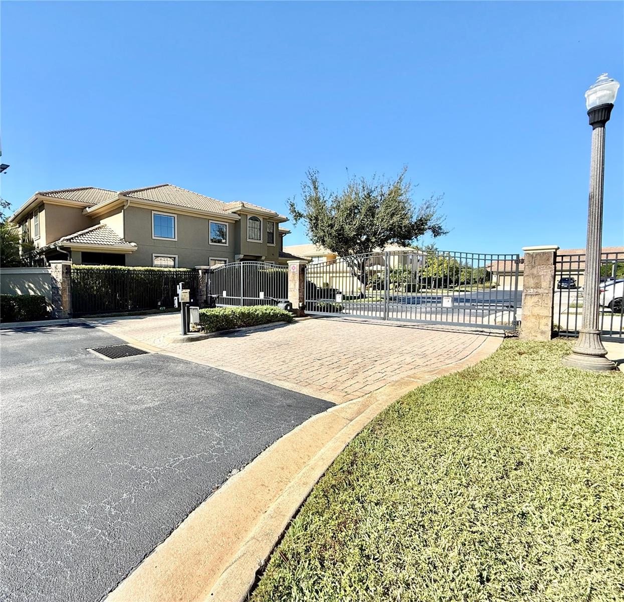 TARPON RIDGE TWNHMS - Residential