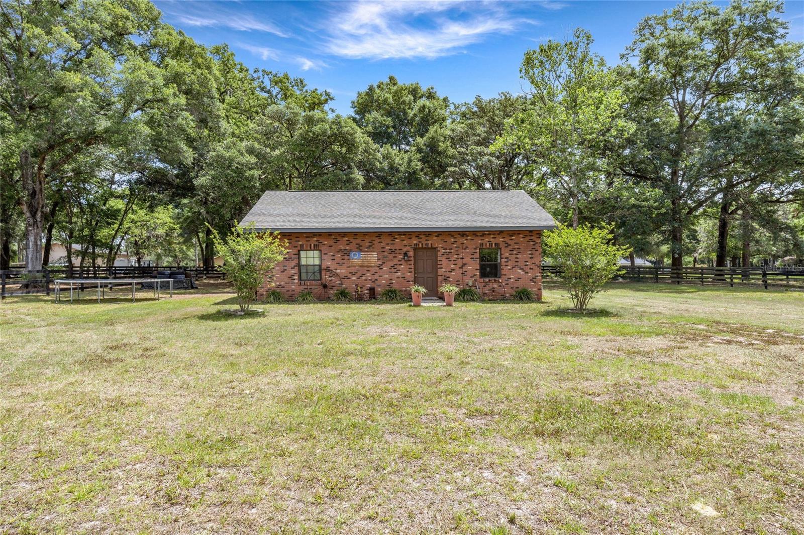 COUNTRY SIDE FARMS - Residential