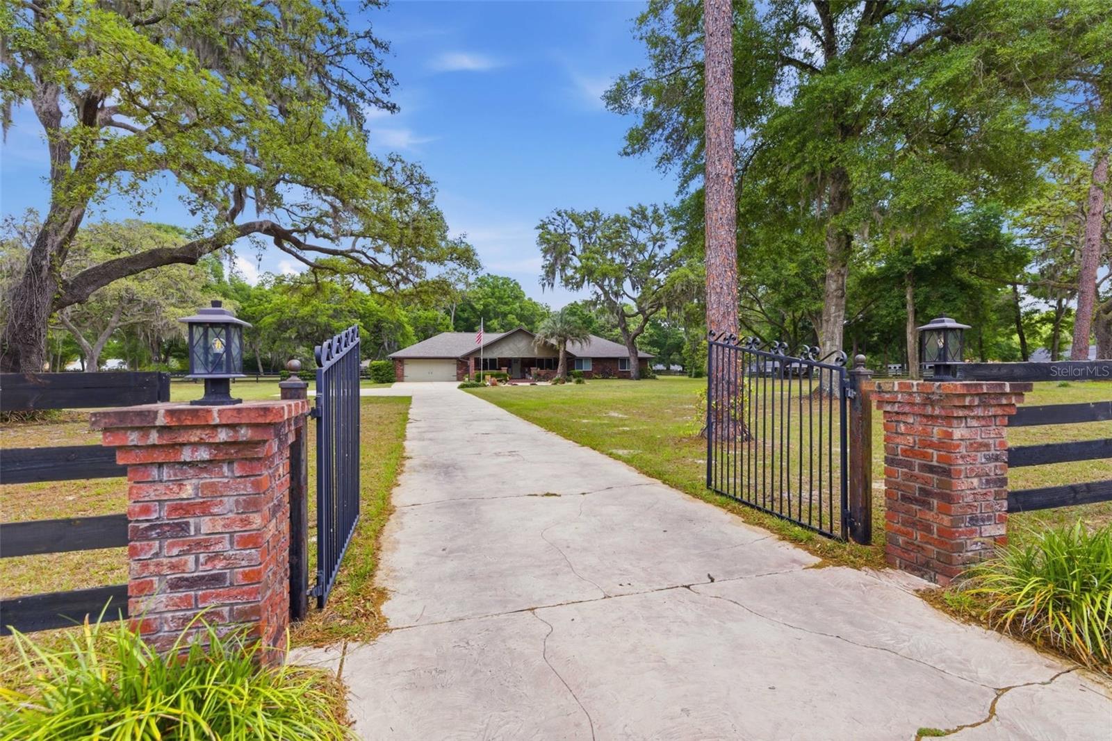 COUNTRY SIDE FARMS - Residential