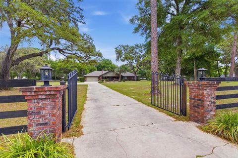 Tiny photo for 9525 SW 72nd Court, Ocala, FL 34476 (MLS # OM723833)