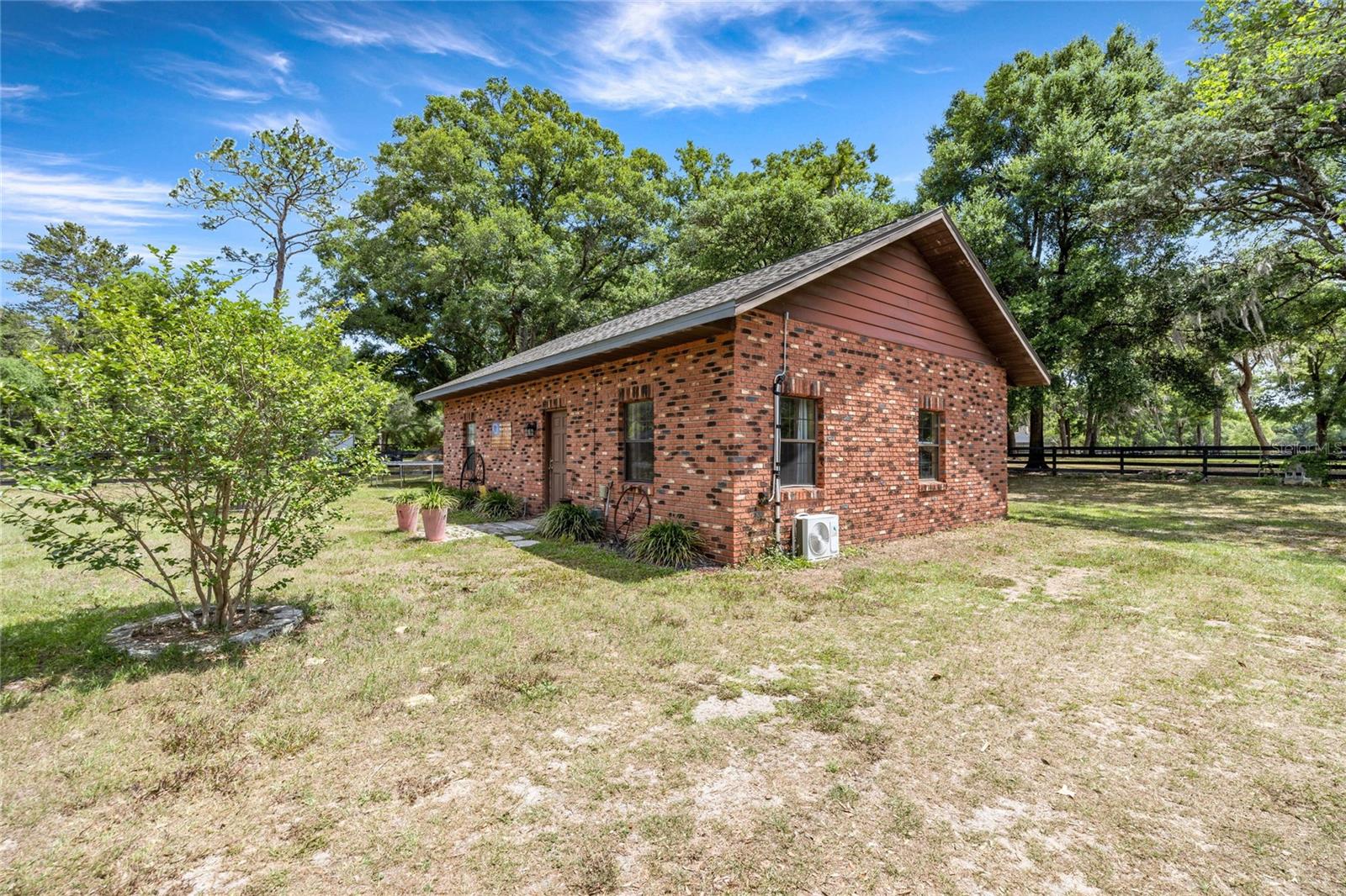 COUNTRY SIDE FARMS - Residential
