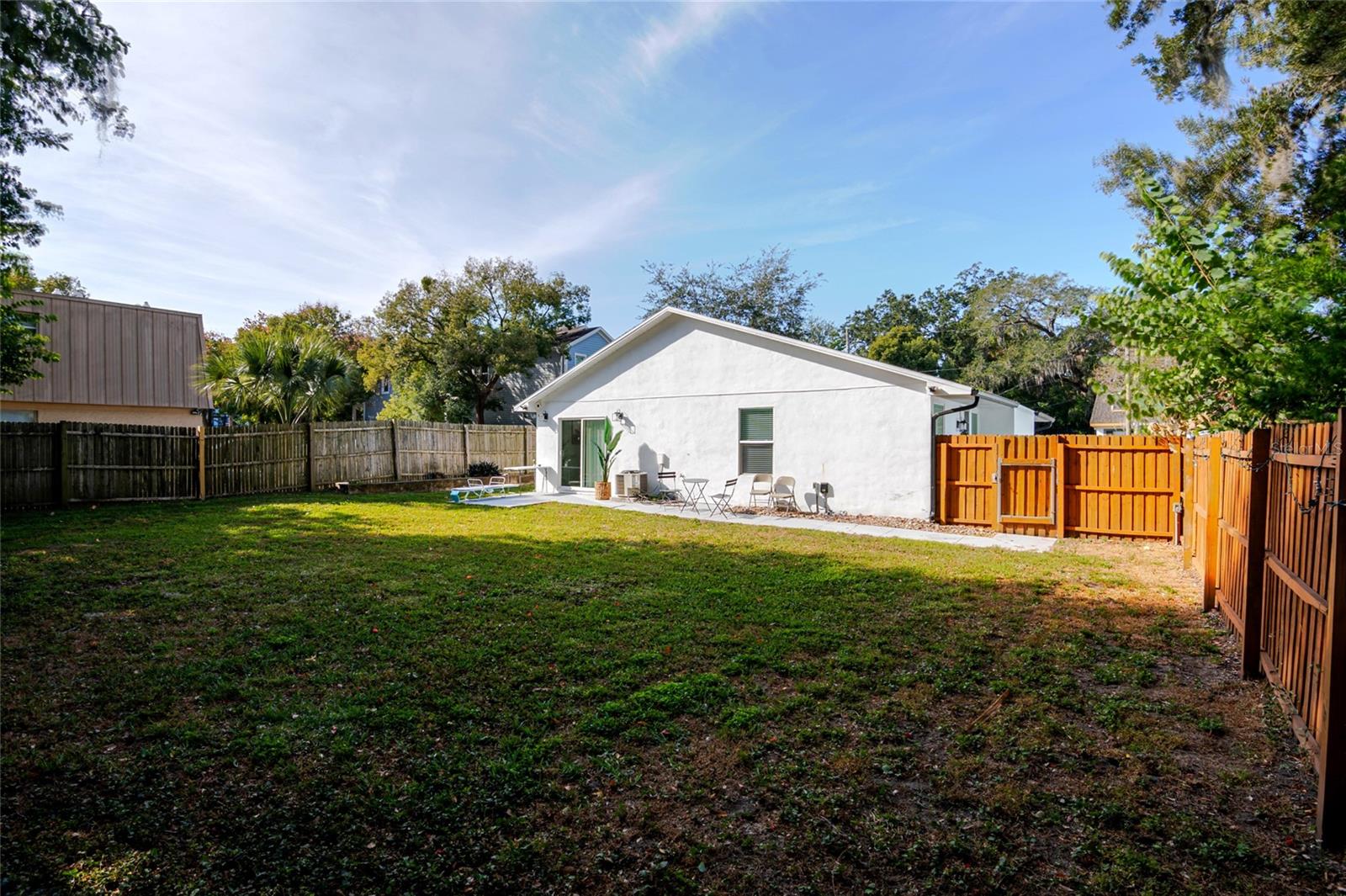 SMITH & HAYES ADD - Residential Income