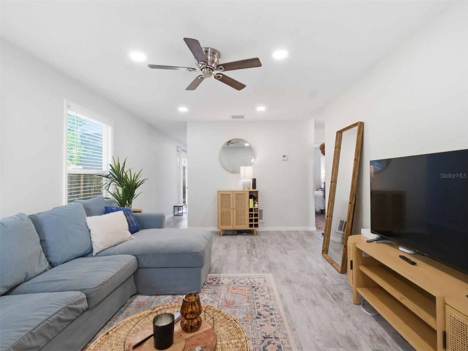 SMITH & HAYES ADD - Residential Income