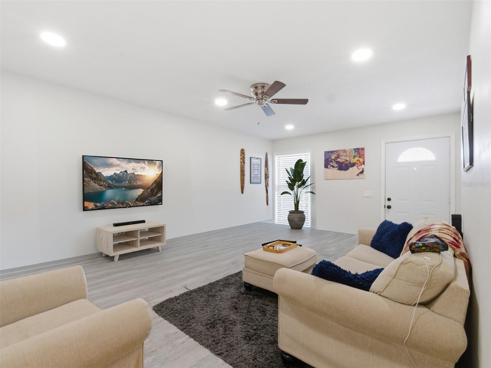 SMITH & HAYES ADD - Residential Income