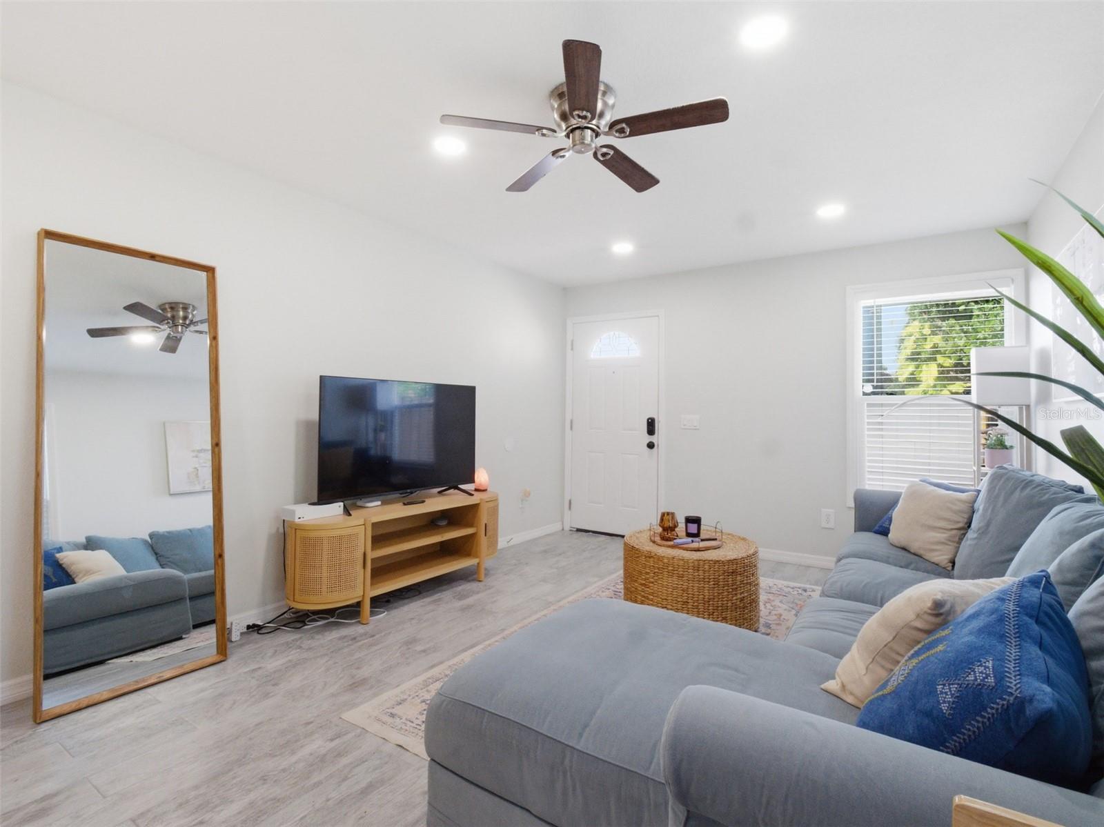 SMITH & HAYES ADD - Residential Income