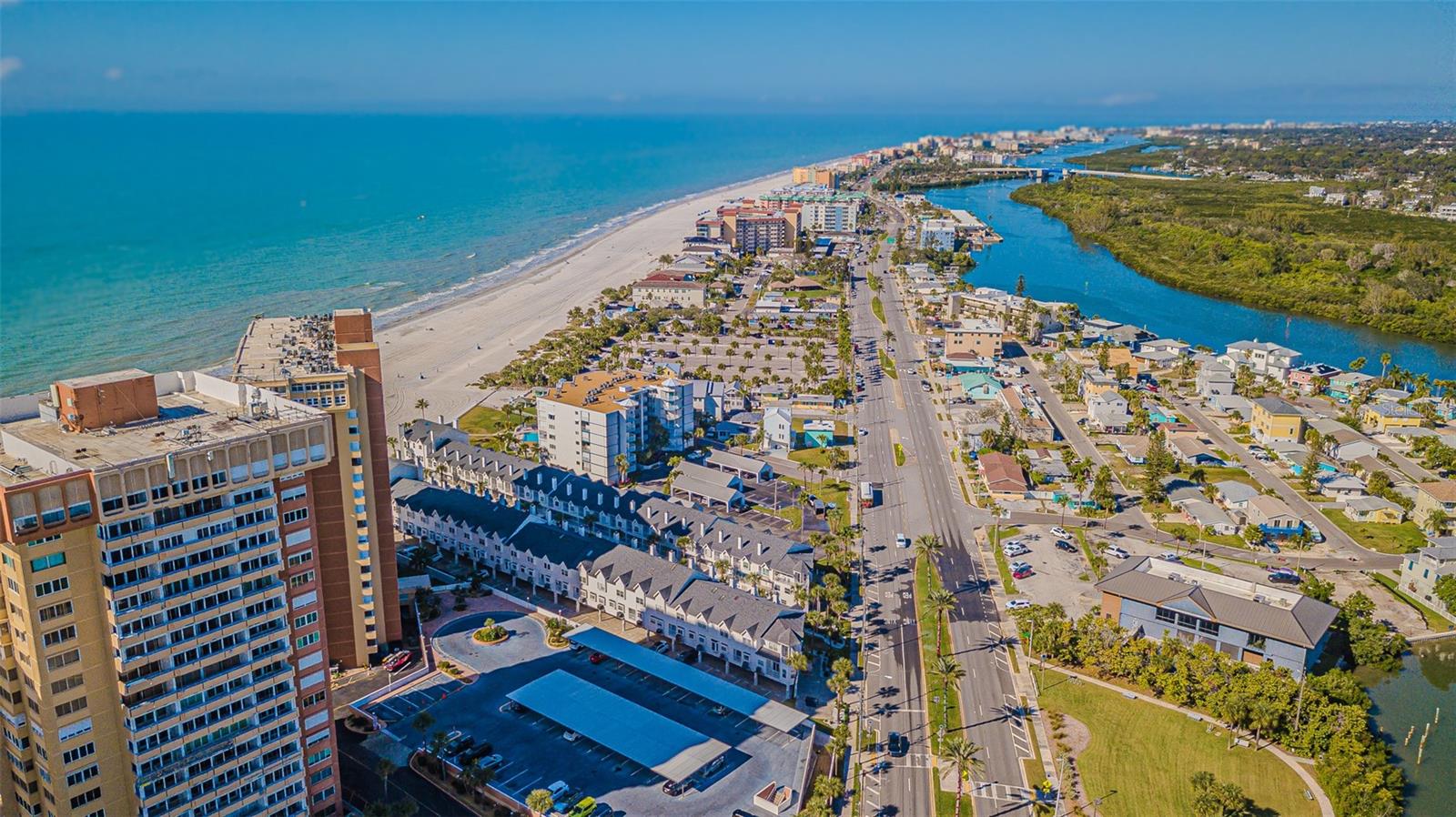 SUNSET REEF - Residential