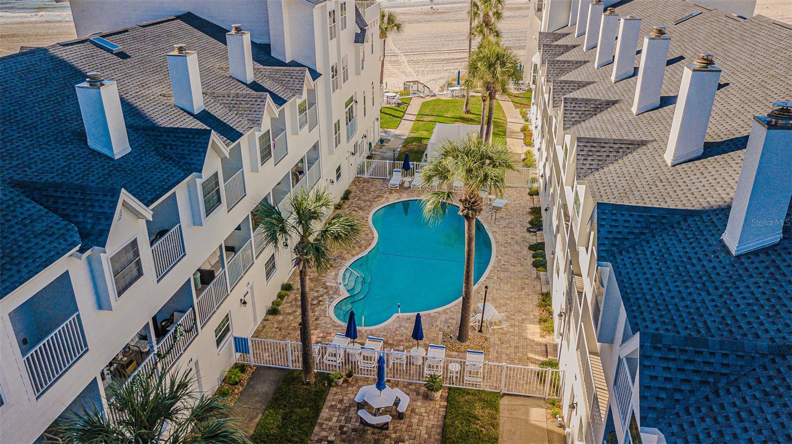 SUNSET REEF - Residential