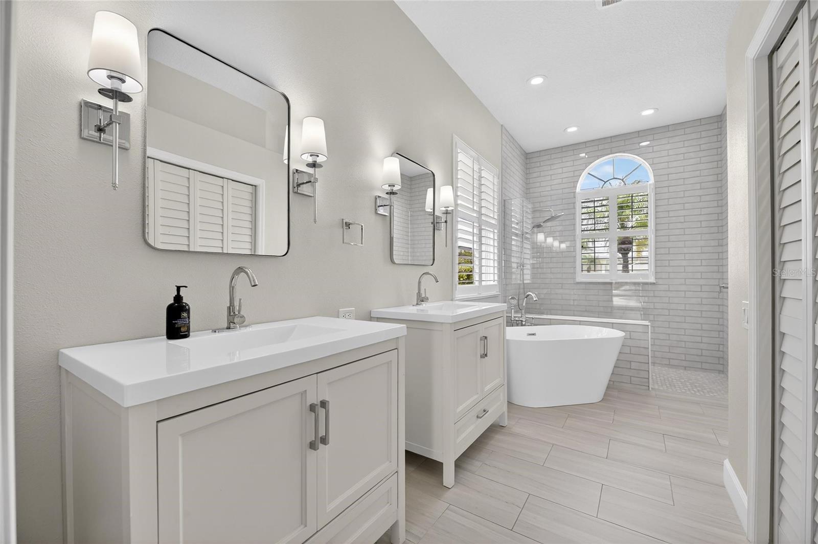 RIVERDALE REV - Residential