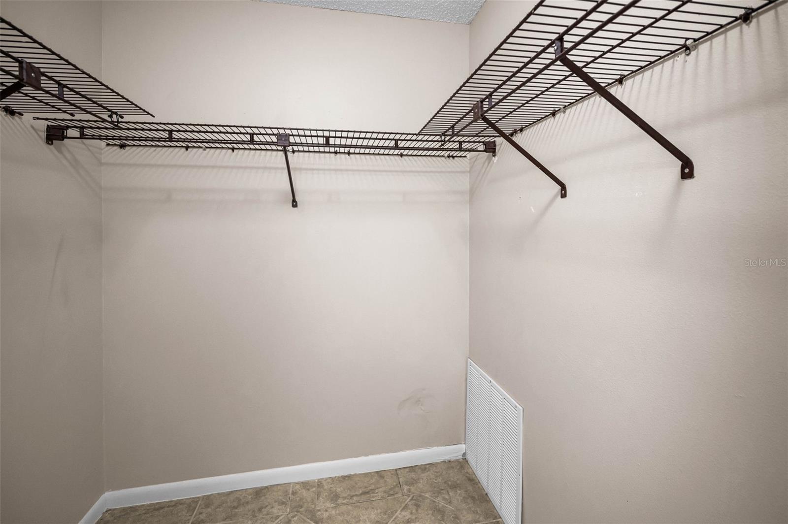 MAIDSTONE CONDO - Residential