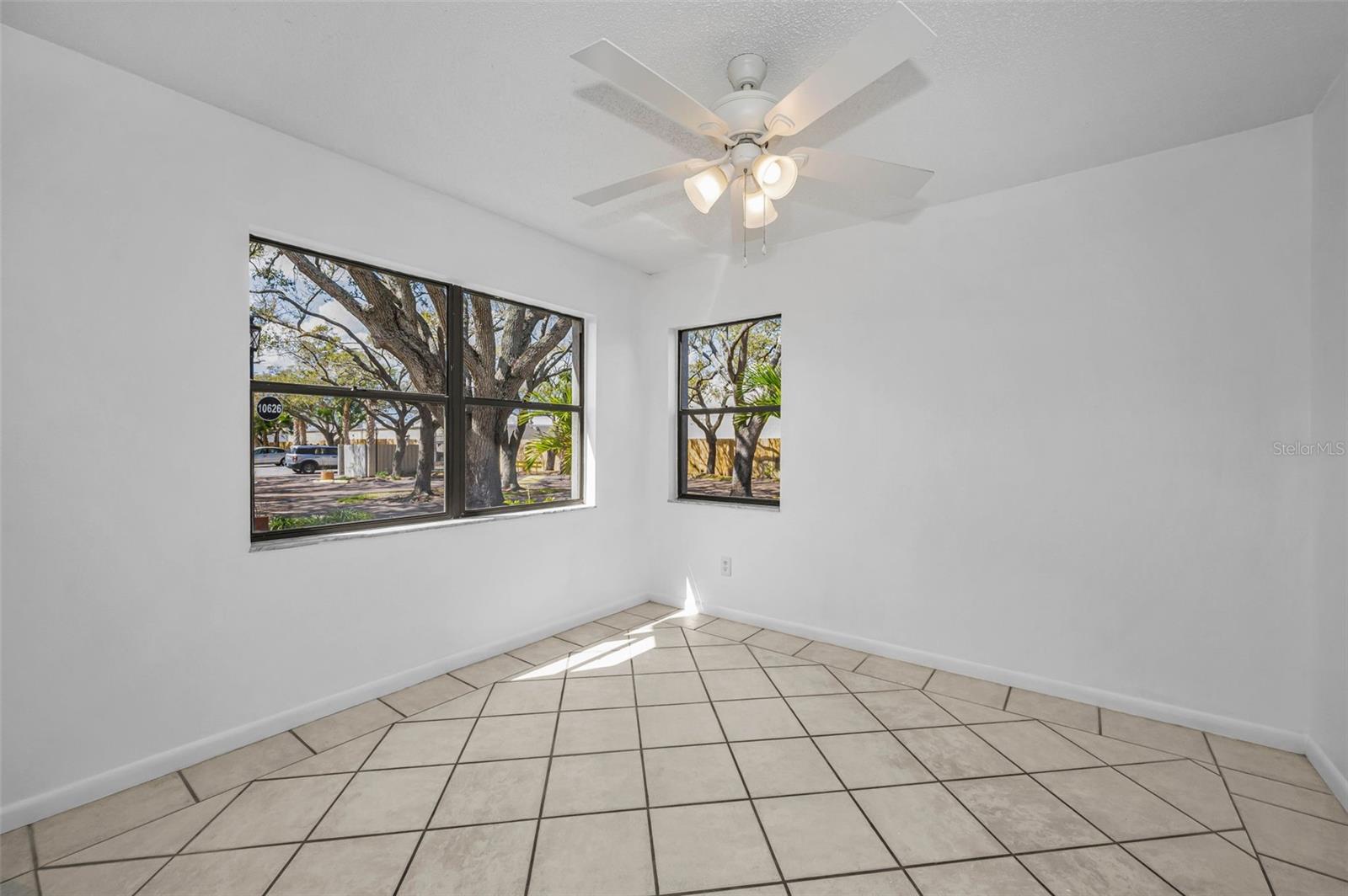 MAIDSTONE CONDO - Residential