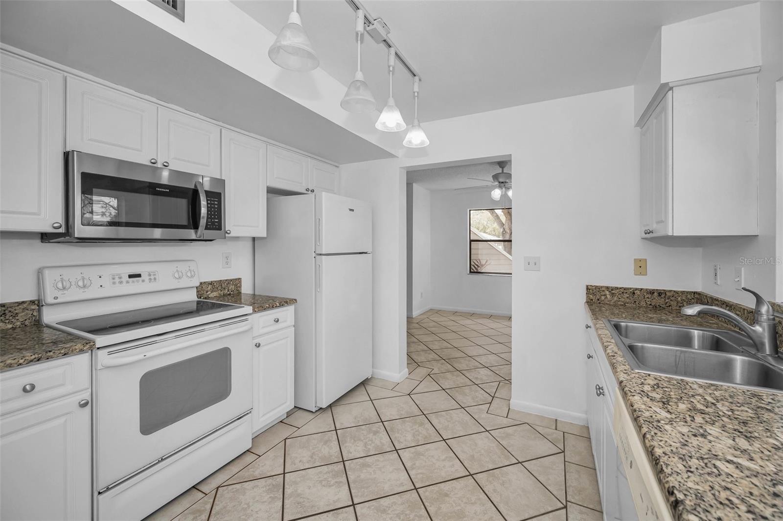 MAIDSTONE CONDO - Residential