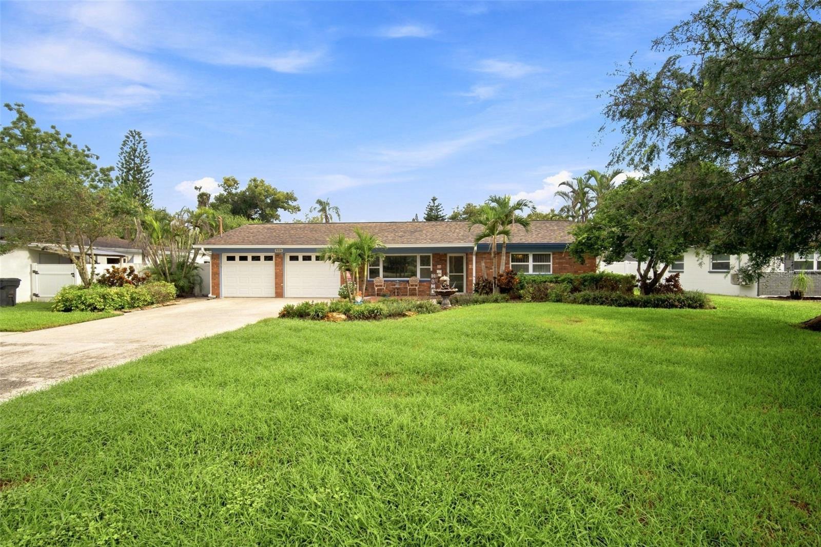 526 S LARRY CIRCLE