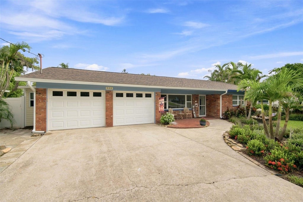 Photo of 526 S Larry Circle, Brandon, FL 33511 (MLS # TB8547528)