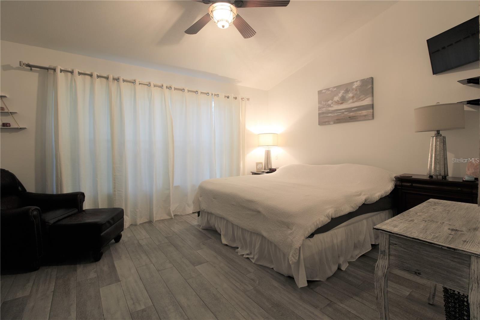 VENTURA VILLAGE PH 04 - Residential Lease