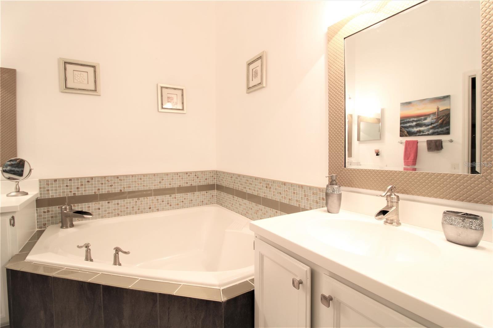 VENTURA VILLAGE PH 04 - Residential Lease